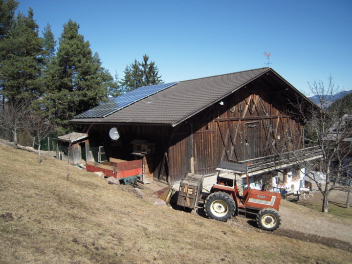 Impianto fotovoltaico sul tetto della stalla