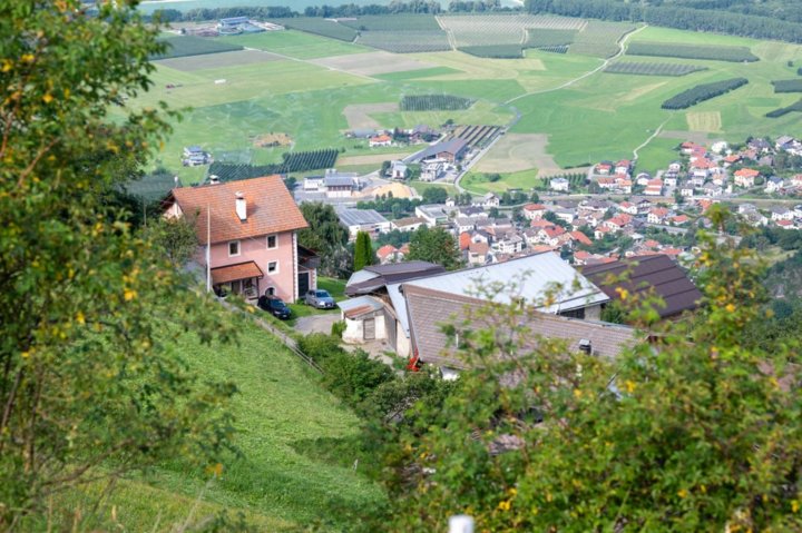 Oberschlummhof oberhalb von Schluderns