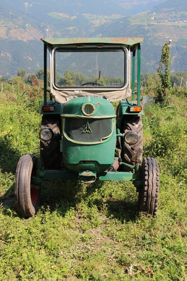 Traktor aus früheren Zeiten