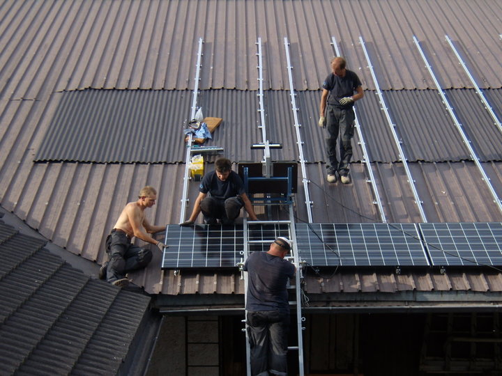 Montage der Photovoltaikanlage 