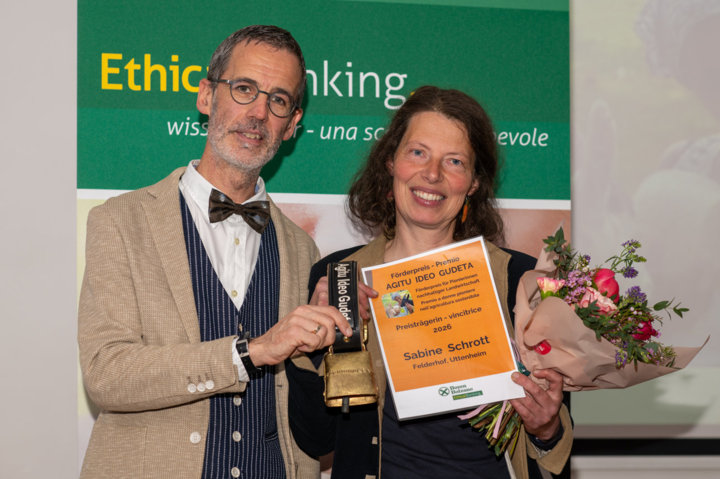 Glückliche Preisträgerin 2026 - Sabine Schrott vom Felderhof