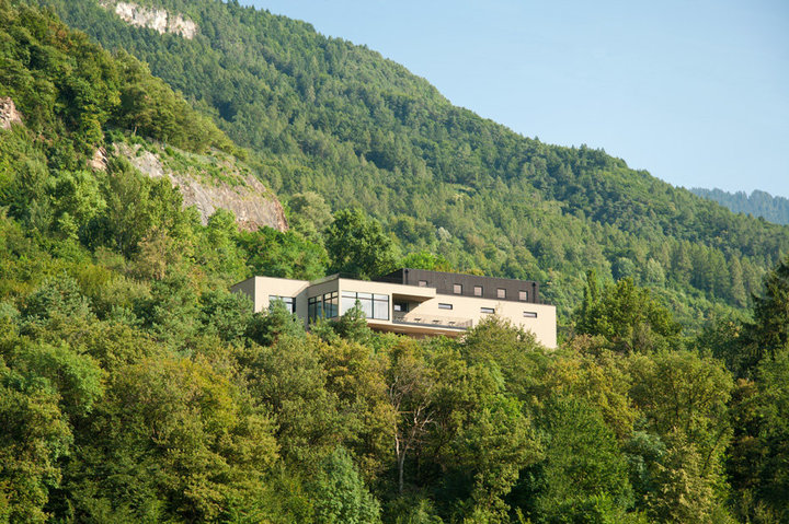 Weingut Pfitscher - erste KlimaHaus Wine Kellerei Italiens Weingut Pfitscher - erste KlimaHaus Wine Kellerei Italiens
