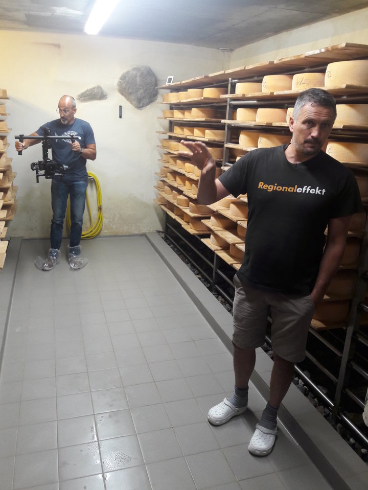 Führung in der neuen Käserei Führung in der neuen Käserei