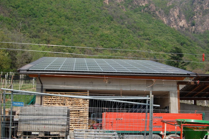 Impianto fotovoltaico sul tetto del fabbricato a Settequerce